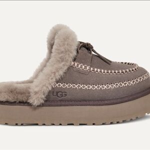 UGG Women's Disquette Alpine Slipper Size 8